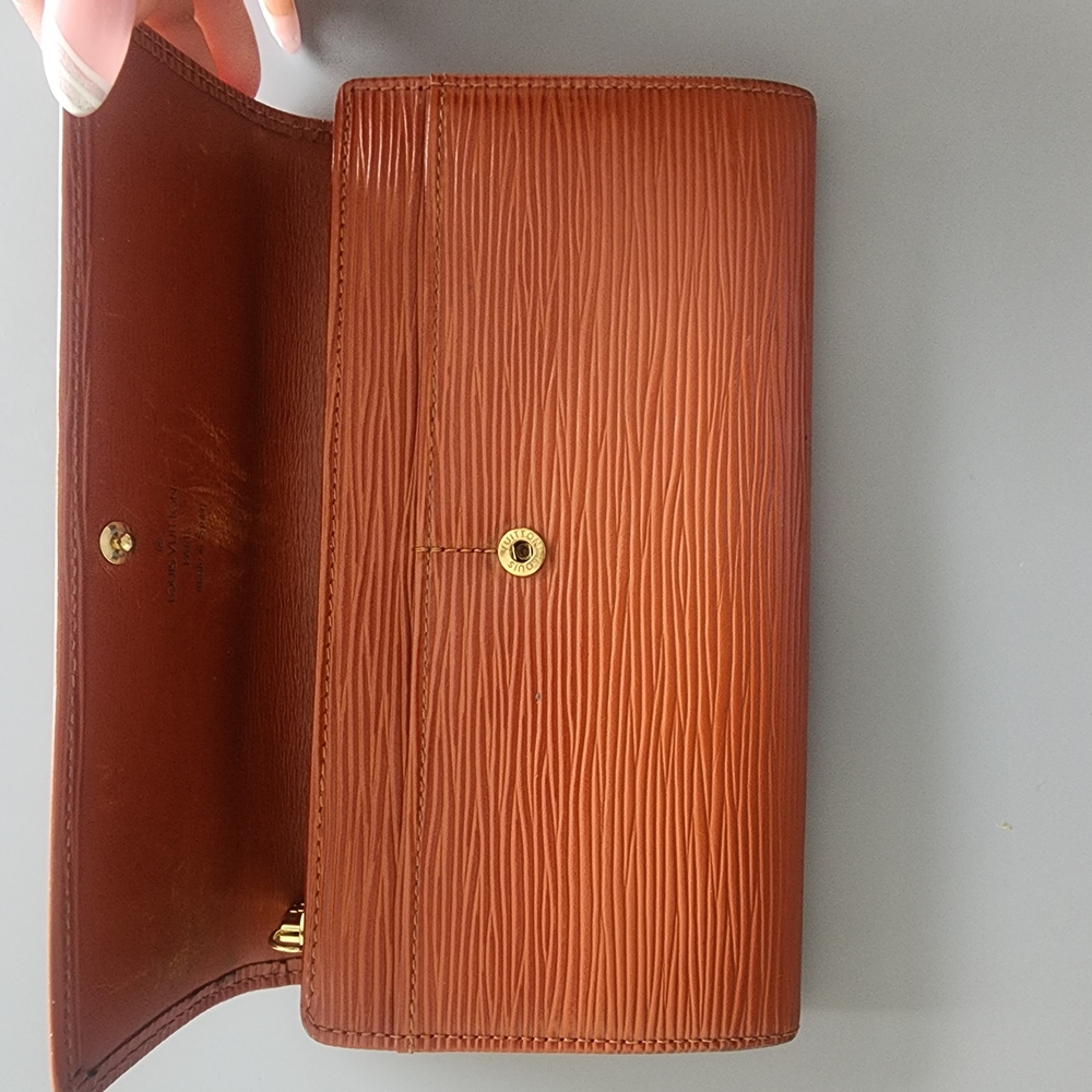 Louis Vuitton Epi Brown Sarah Wallet